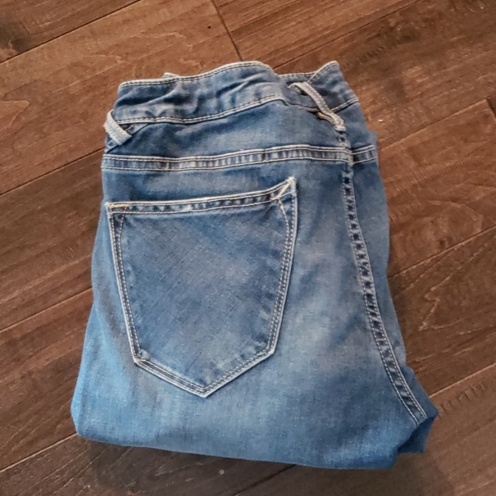 Vigoss distressed jeans